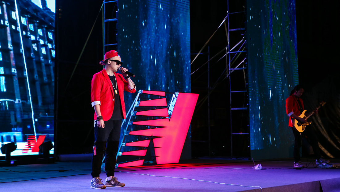 論演出活動(dòng)策劃營(yíng)銷(xiāo)環(huán)境